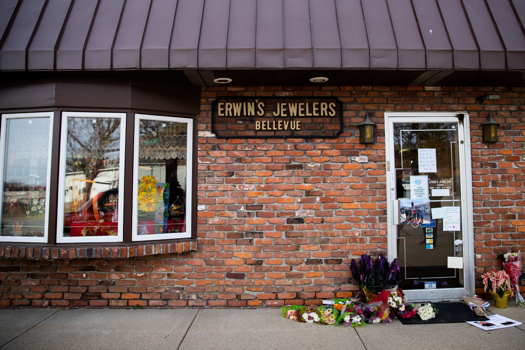 Erwin’s Jewelers opens it doors to the public once again